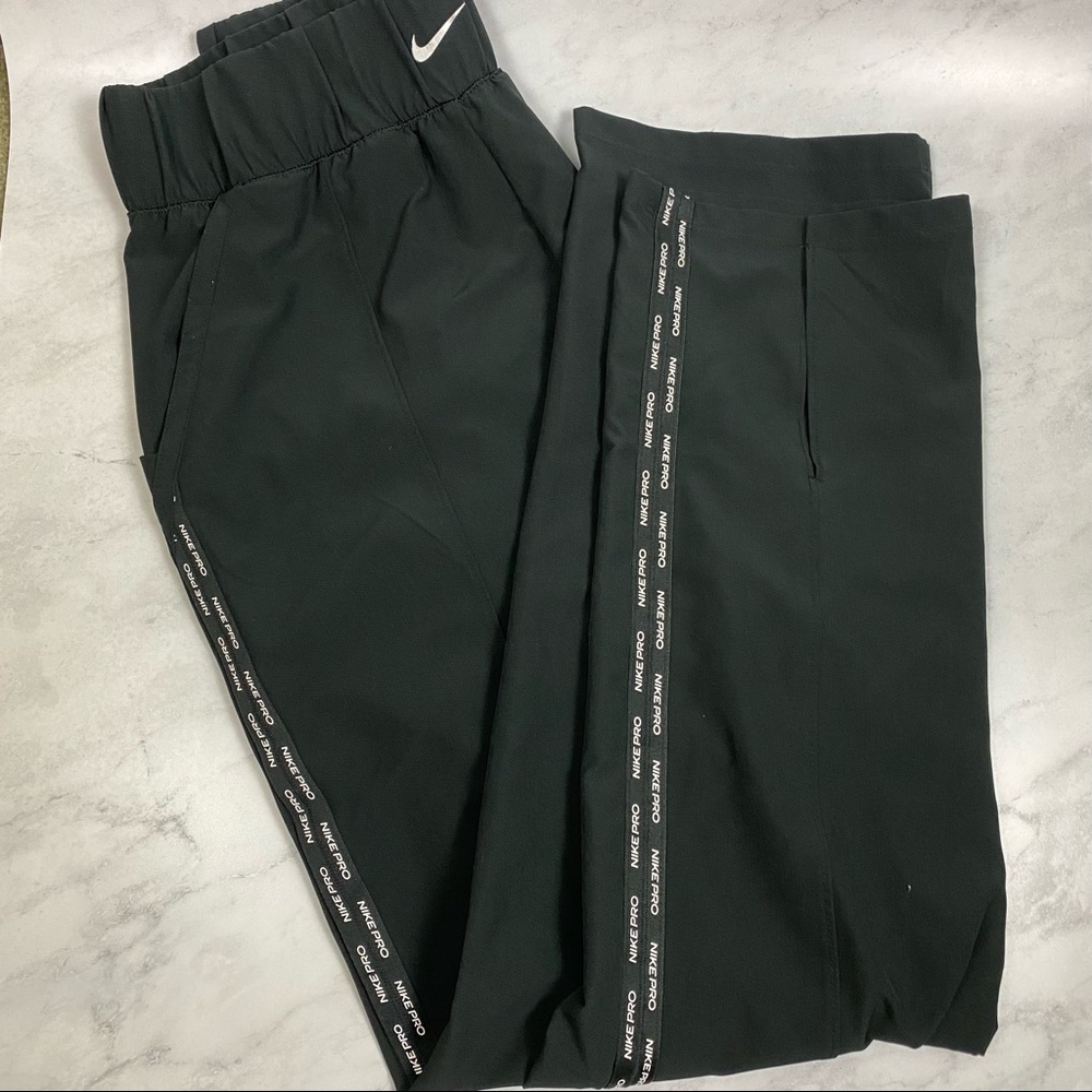 Nike Pro Sportswear Sporty LOGO Tape High Rise Wide Leg Track Pants Black Medium